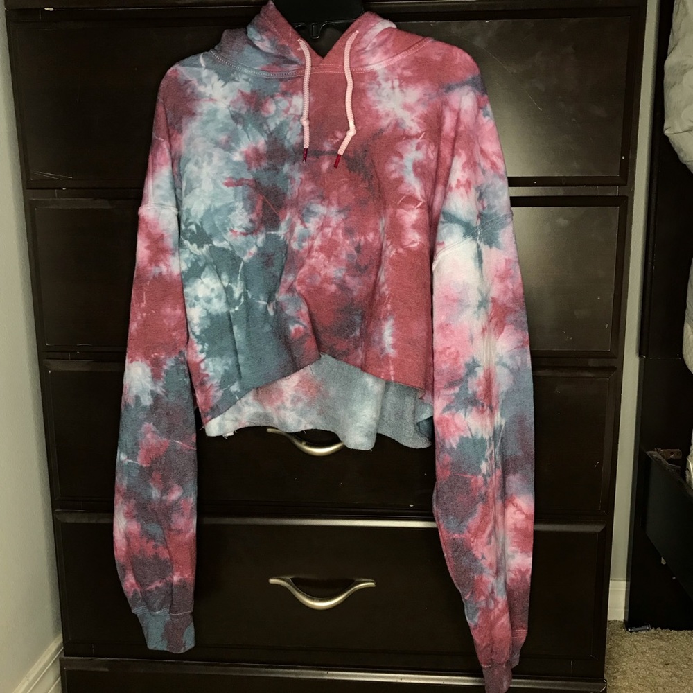 Tie-Dye crop hoodie!!